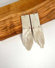 Load image into Gallery viewer, Champagne Fray Earrings