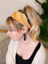 Load image into Gallery viewer, Three Circle Earrings
